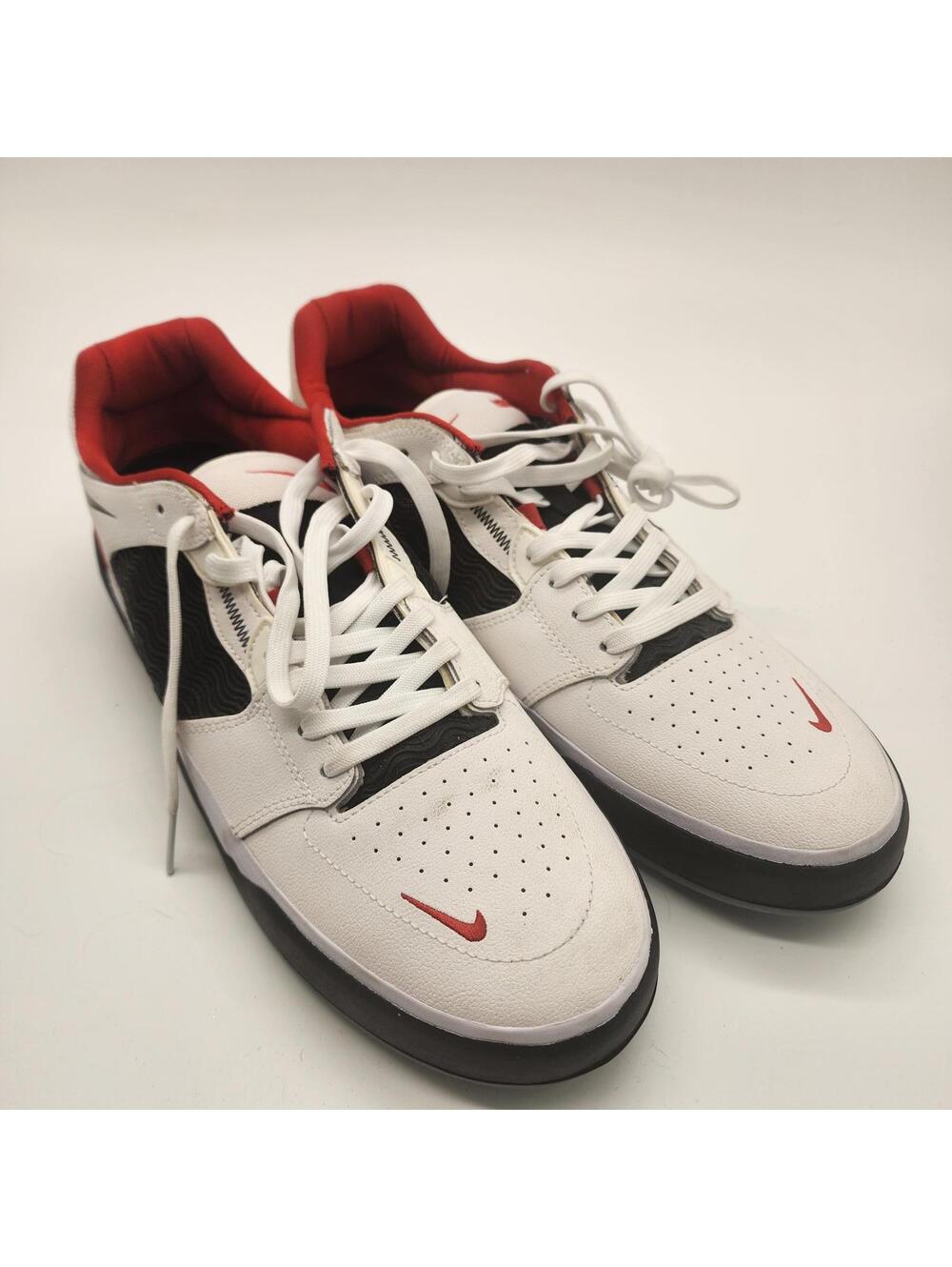 NWOB Nike Ishod White Black Red Skate Shoes Sneakers Men's Size 13